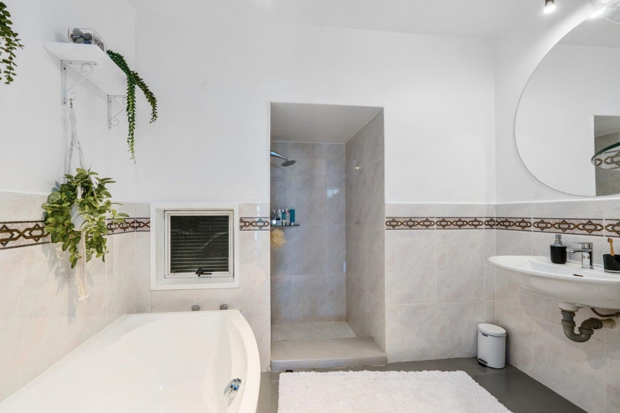 4 Bedroom Property for Sale in Tamboerskloof Western Cape